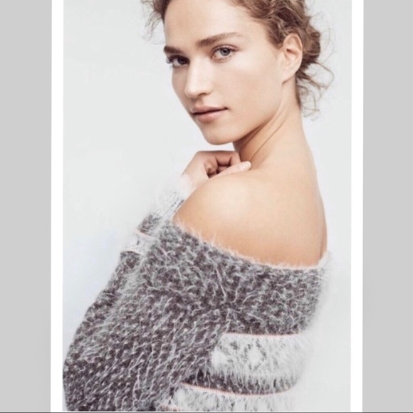 Anthropologie Sleeping on Snow Sweater - Picture 3 of 11